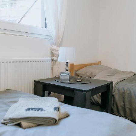 Rent A Room Aleksic 瓦列沃 外观 照片