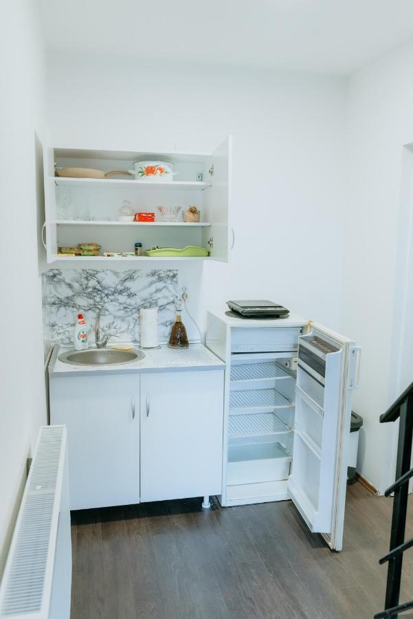 Rent A Room Aleksic 瓦列沃 外观 照片