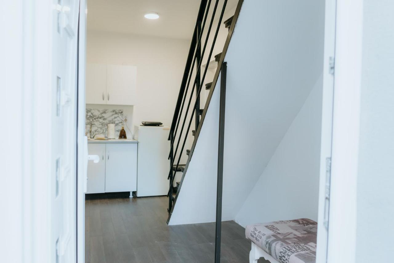 Rent A Room Aleksic 瓦列沃 外观 照片