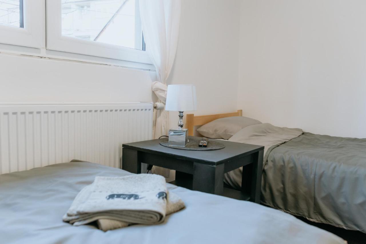 Rent A Room Aleksic 瓦列沃 外观 照片