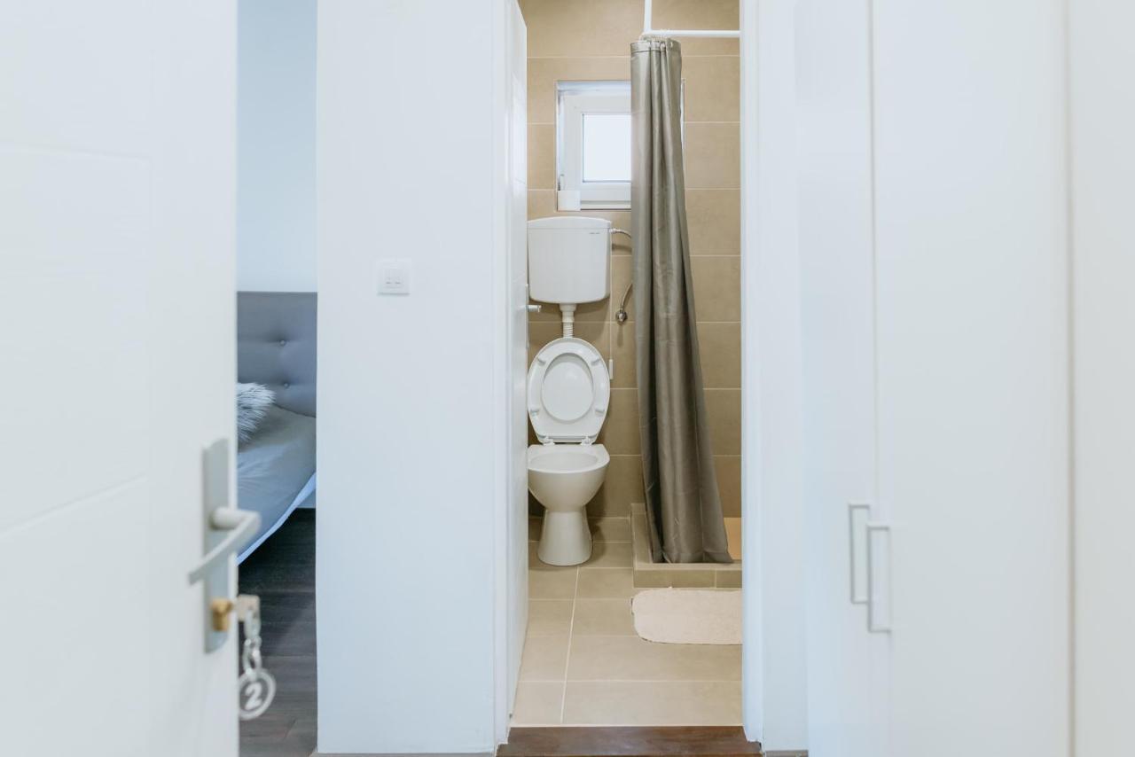 Rent A Room Aleksic 瓦列沃 外观 照片