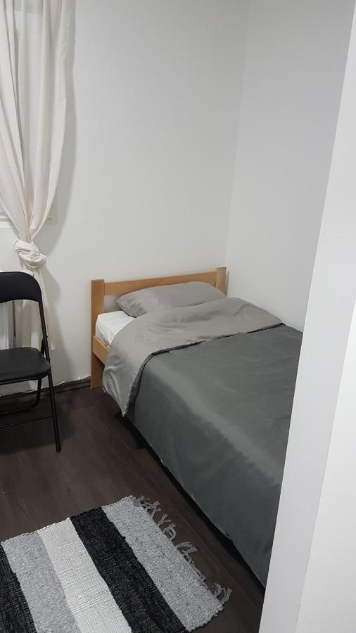 Rent A Room Aleksic 瓦列沃 外观 照片